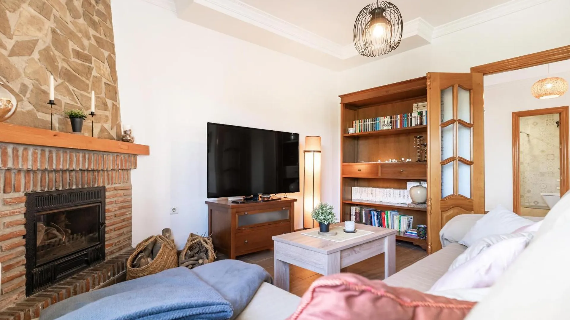 Gorgeous Home In Trapiche With Swimming Pool Spain