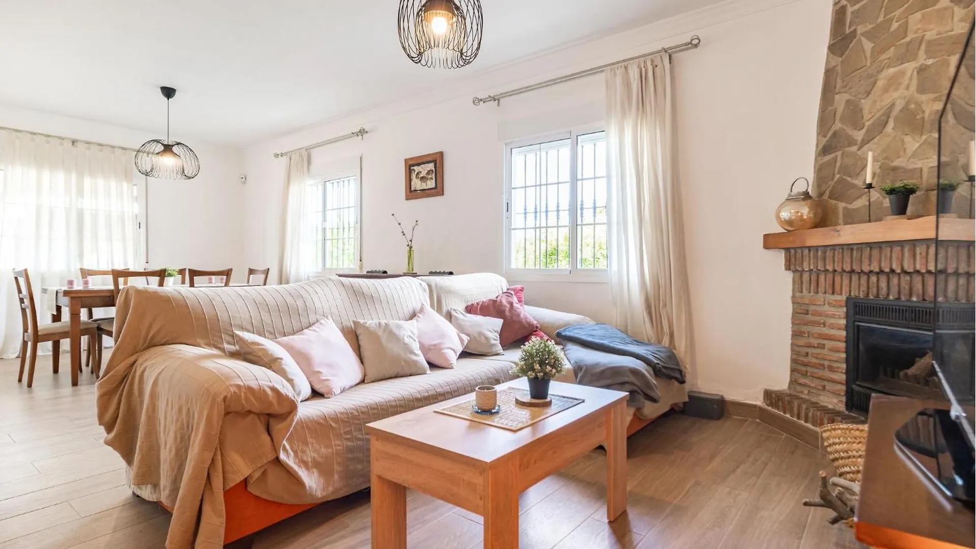 Gorgeous Home In Trapiche With Swimming Pool Trapiche (Malaga)