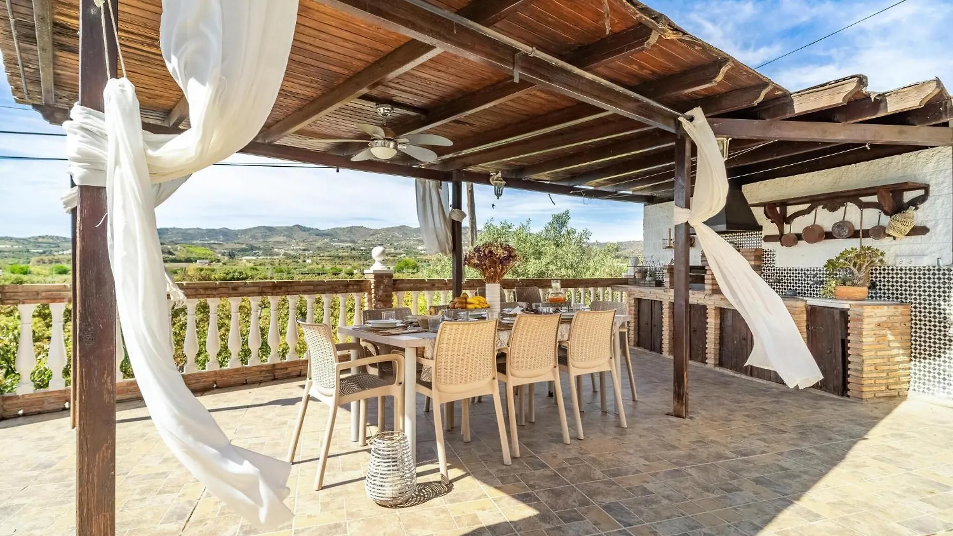 Gorgeous Home In Trapiche With Swimming Pool 0*, Trapiche (Malaga)